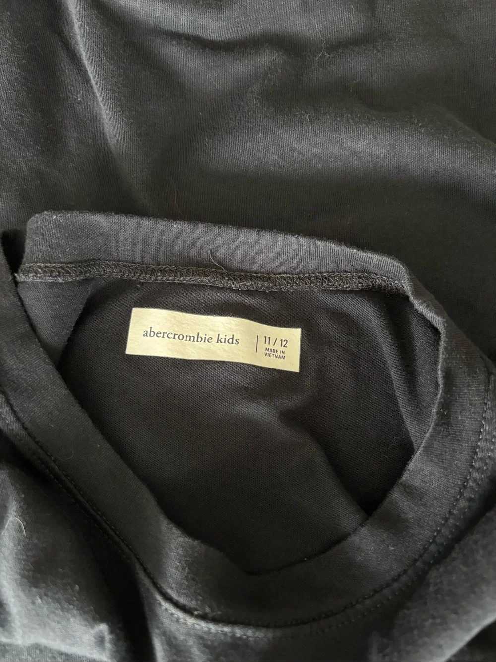 Abercrombie Kids Black Essential Crewneck Tee Girls Size 11/12 Soft Basic